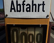 F151A40A-06F3-405A-8052-77393432D1C4_1_201_a Alte Abfahrtsanzeige